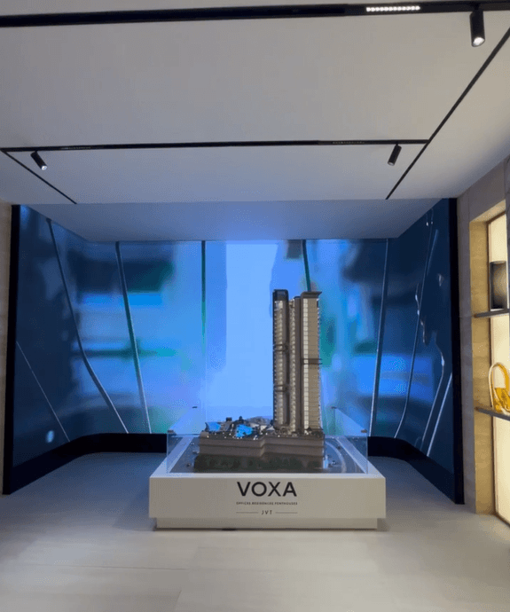 A modern store shows dynamic Flexible LED screen displaying engaging visuals.